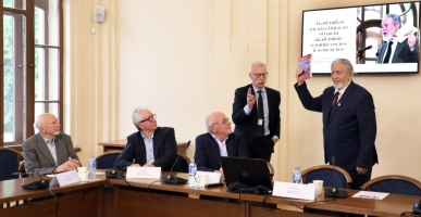 Akademikas Antanas Buračas &ndash; 60 metų akademijoje: reminiscencijos ir sentencijos