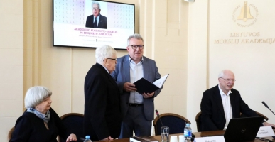 Žemės gelmių ir mokslo atminties sergėtojui akademikui Algimantui Grigeliui &ndash; 95
