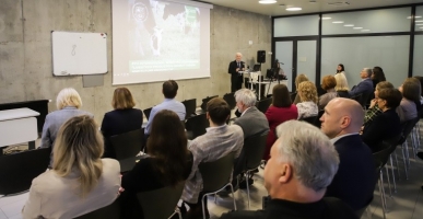 Technology, Tradition, and Trust: Harmonising Consumer Needs and Agricultural Technologies for Sustainable Food Production