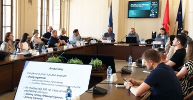 Lietuvių kalbos i&scaron;tekliai naujiems lietuvi&scaron;kiems dirbtinio intelekto produktams kurti