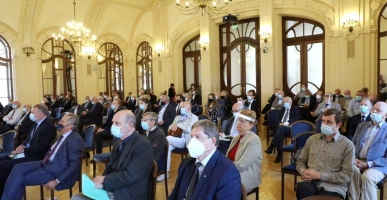 A General Assembly of the Lithuanian Academy of Sciences During the COVID-19 Pandemic
