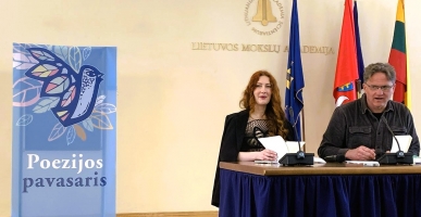 Poezija be sienų: Lietuvos mokslų akademijoje pagerbti tarptautinio &bdquo;Poezijos pavasario&ldquo; svečiai ir vertėjai