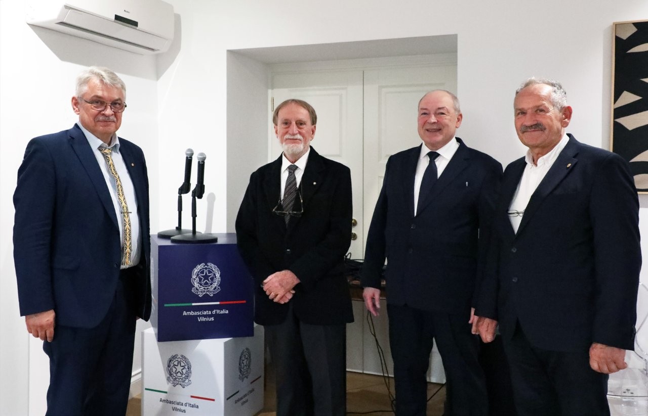 Parodos atidarymas Italijos ambasadoje